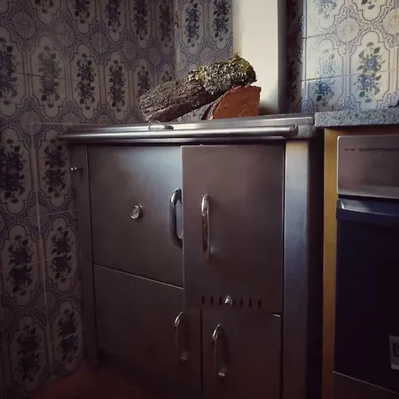 Casa Celeste Castro Daire