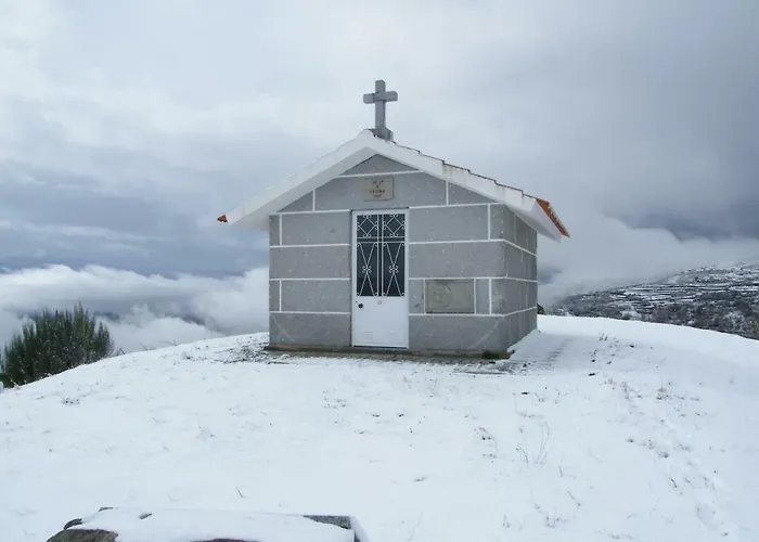 Casa Celeste Castro Daire